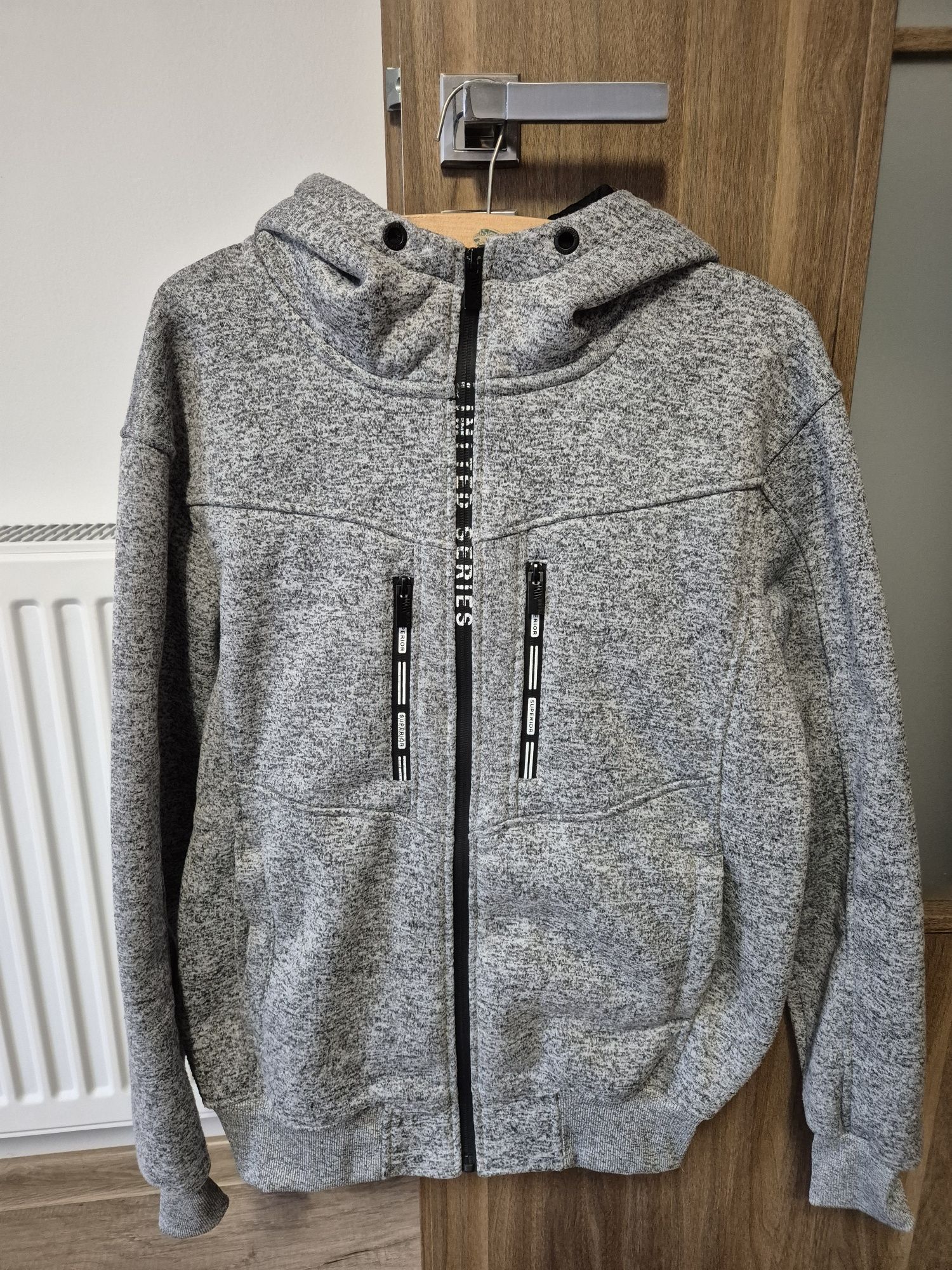 Delikatnie ocieplana bluza
