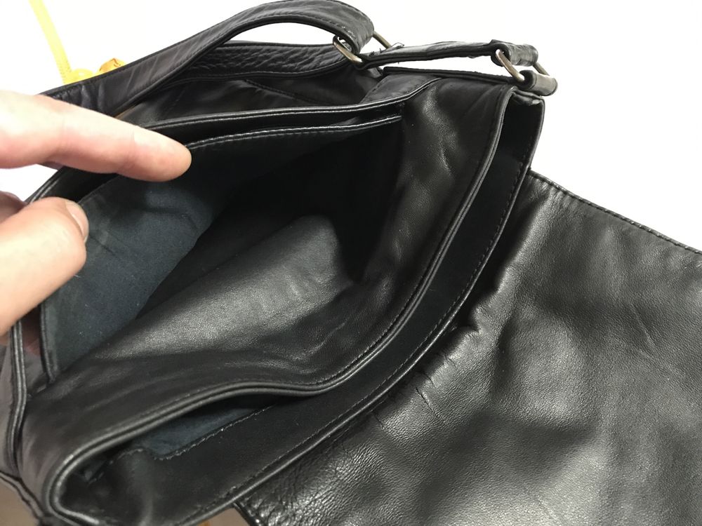 Мужская кожаная сумка Accessorize. Размер 27-27-5 см