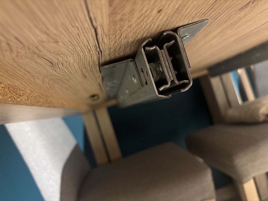 Stoł rozkladany + krzesła