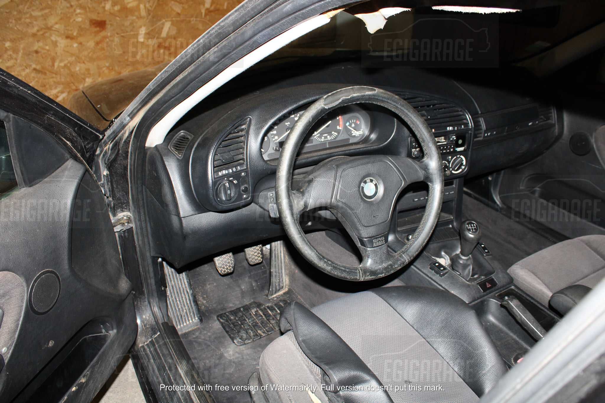 BMW E36, 318TDS _ Para Peças