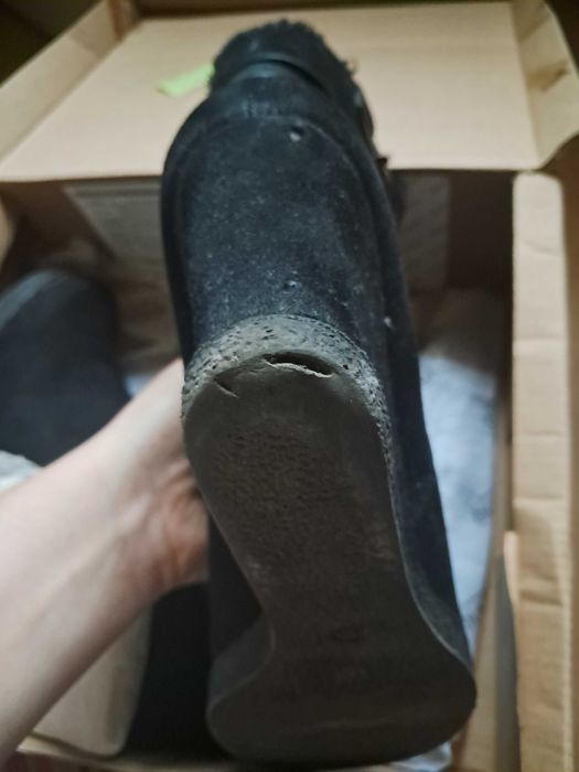 Buty zimowe damskie czarne zamszowe na koturnie 38