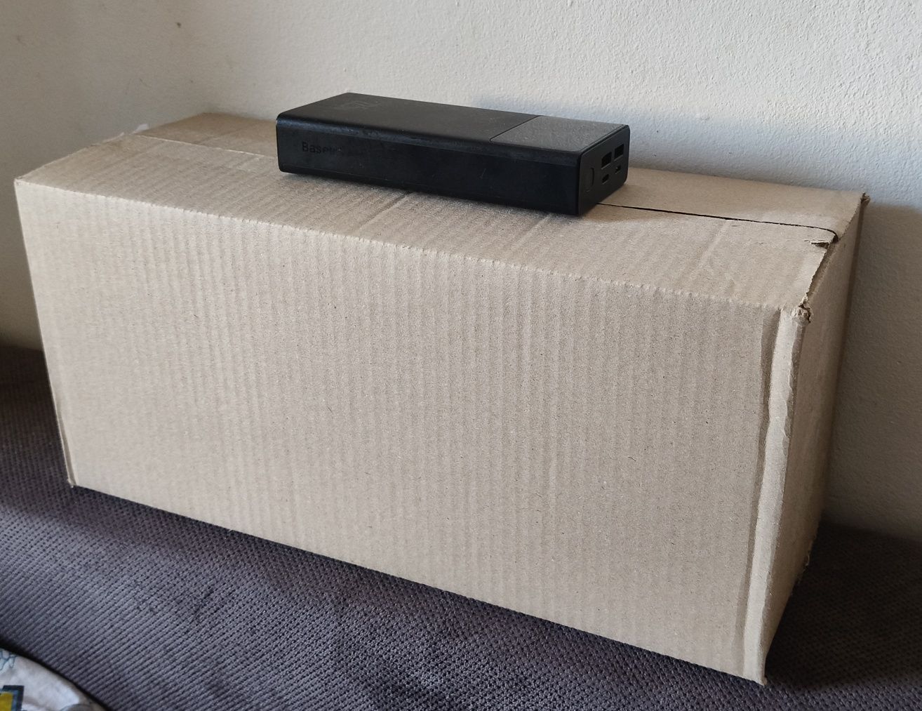 Pudełka kartonowe 38x15x17cm  cena 1zł/szt. używane.