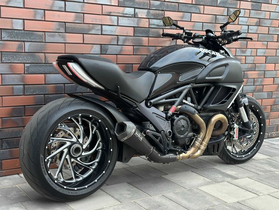 Ducati Diavel 1200 / 1260 Dark Performanse