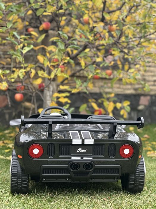 Машинка на акумуляторі Ford GT 24V – дитячий електромобіль для двох