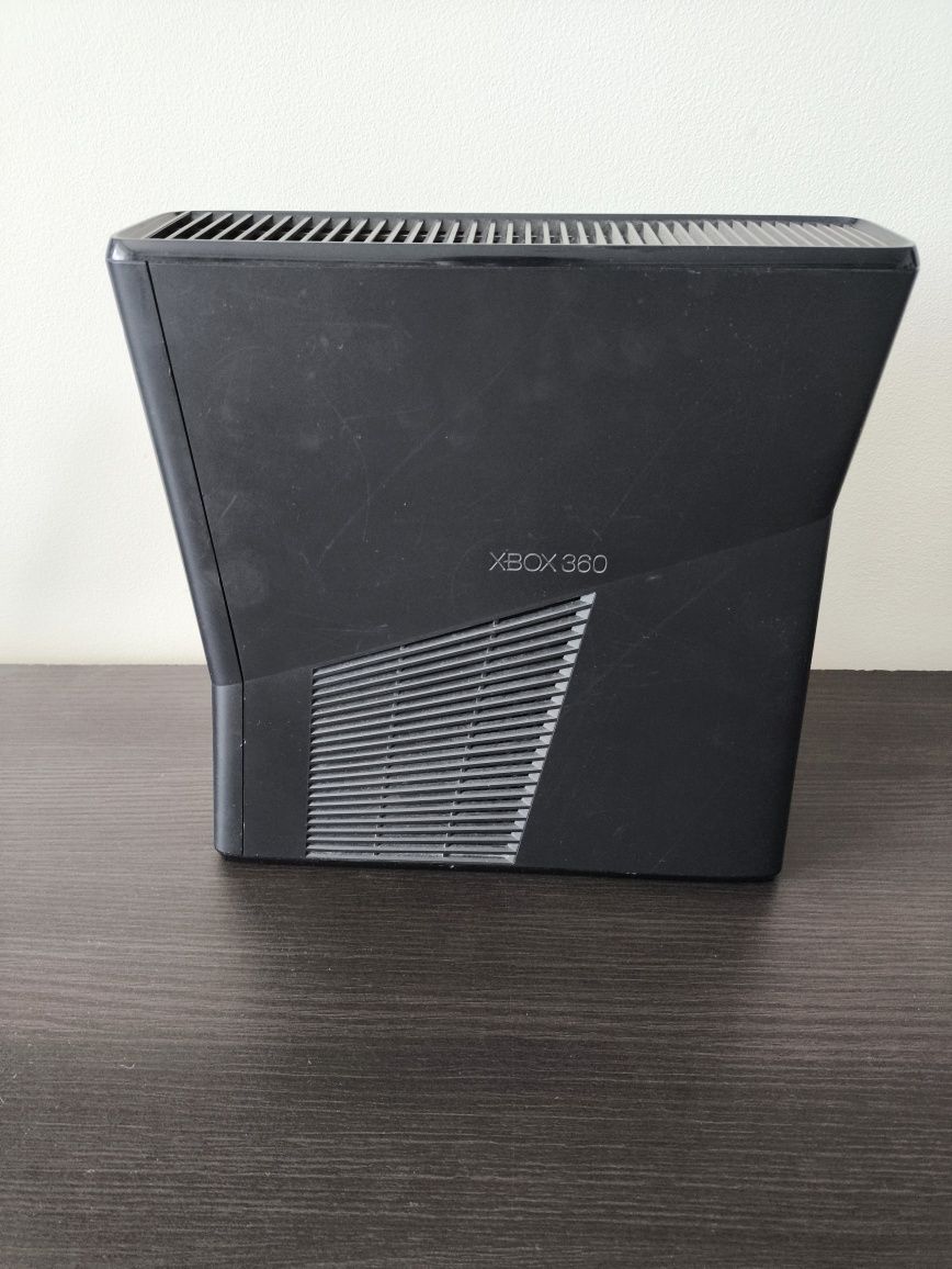 Xbox 360 S. 67 игар
