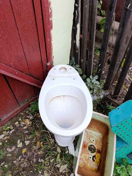 Продам Унітази для Будівельників