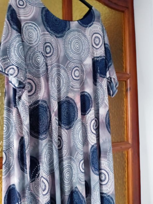 Sukienka lejaca luzna 58 letnia wzory