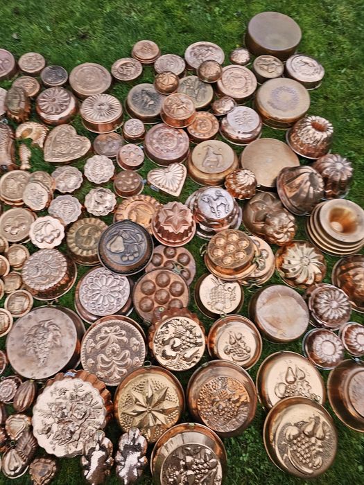 Вінтажні мідні форми.