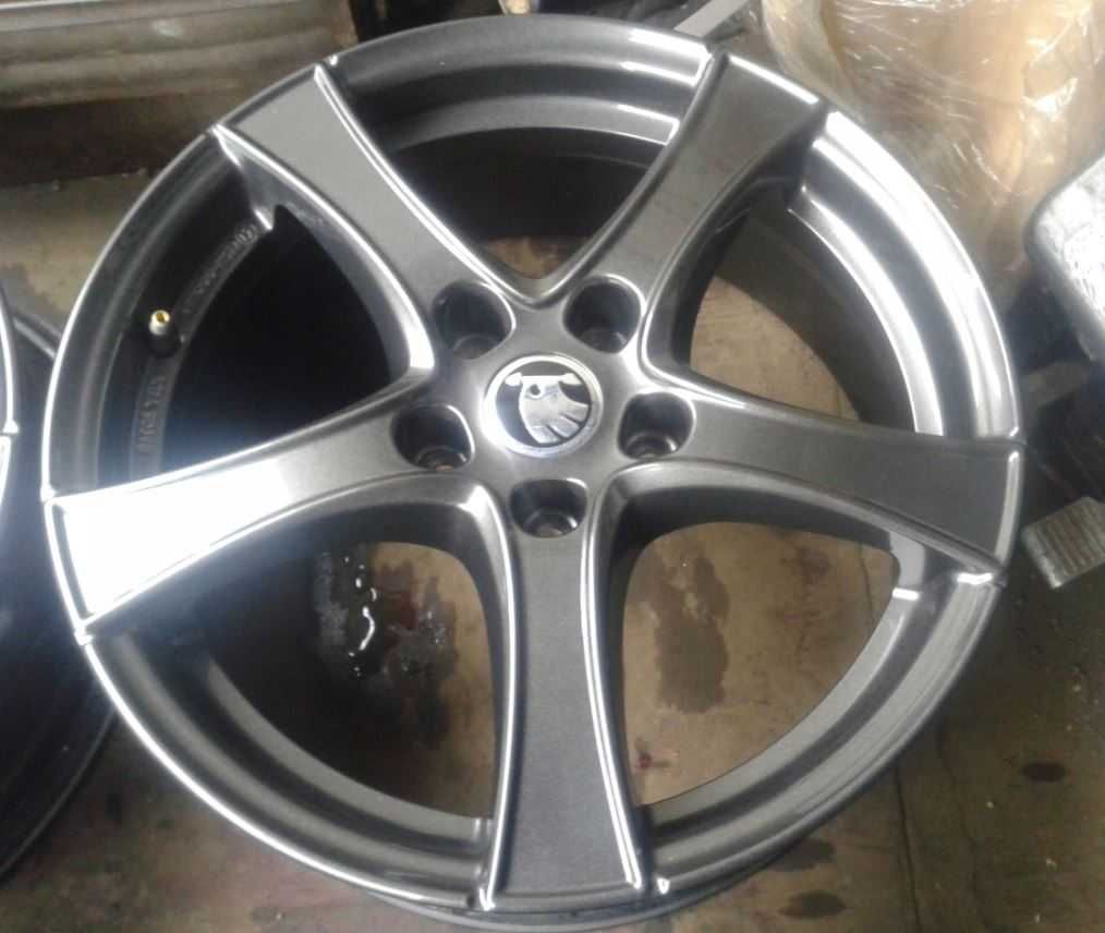 Felgi Alu R17'' 5x112  caddy touran t-roc troc passat jetta grafitowe