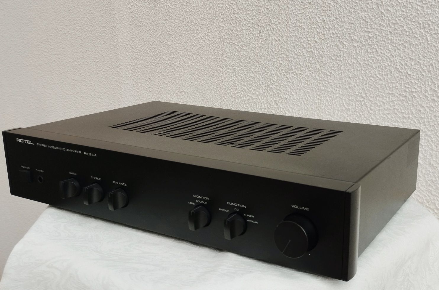 Rotel - Stereo Integrated Amplifier RA 810A