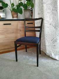 Stare krzesła drewniane tapicerowane prl