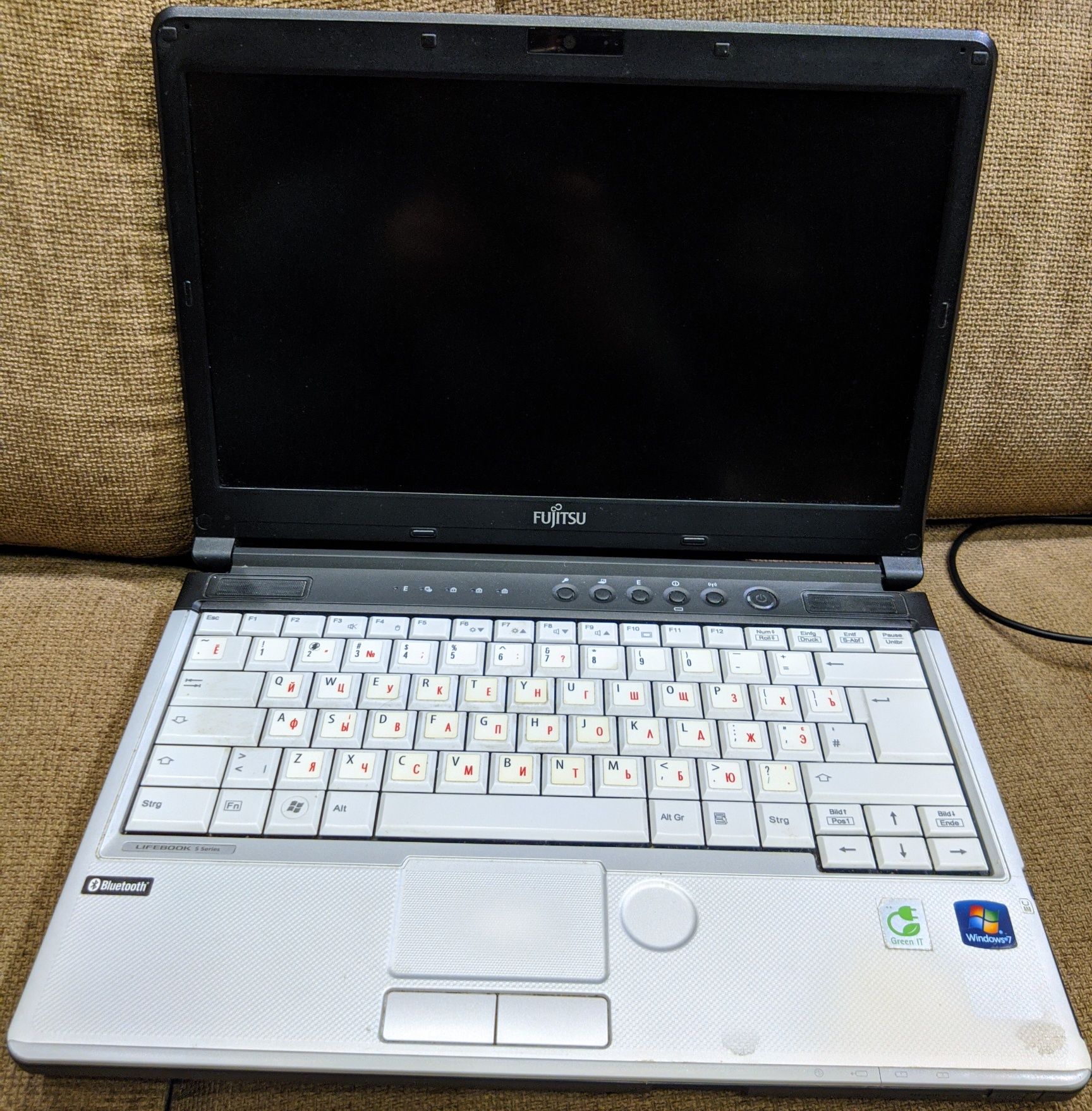Ноутбук Fujitsu Lifebook S761 i5-2520M|8GB|120SSD ДОК-станция акк сдох