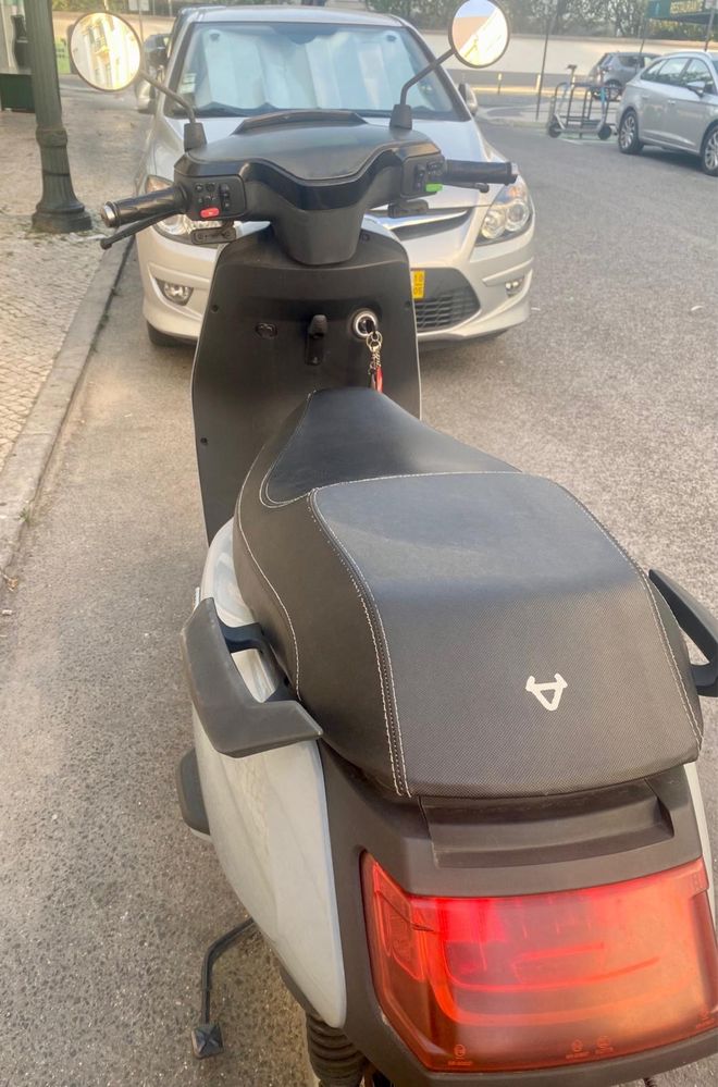 Moto eletrica NIU MQI GT