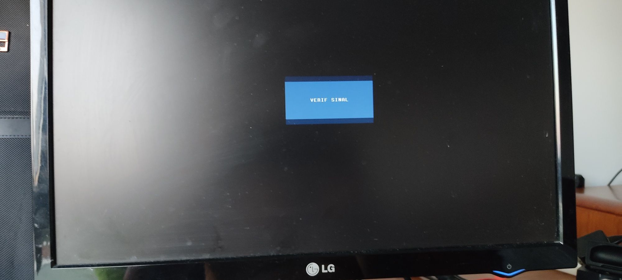 Monitor LG FLATRON L206wu