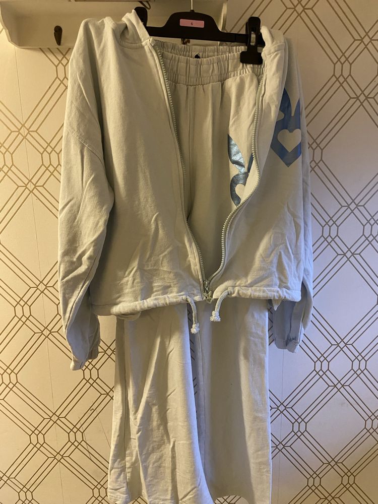 Dres komplet cardio bunny 164cm