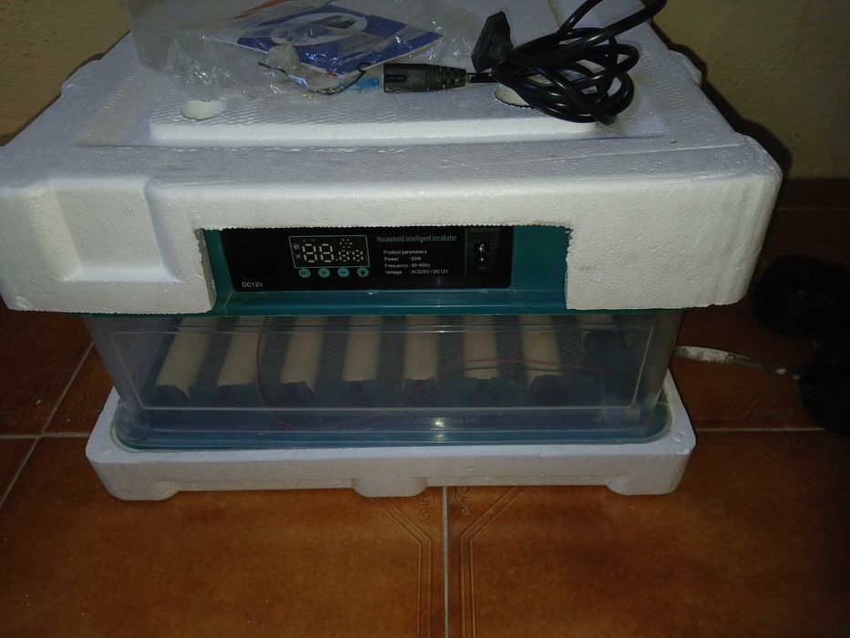 Chocadeira 36 ovos como nova