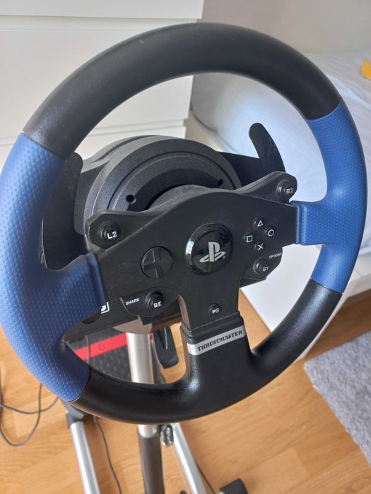 Kit Sim Racing: Thrustmaster T150 + pedais + suporte Wheel Stand Pro