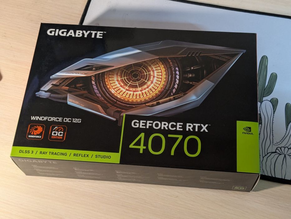 Відеокарта RTX 4070 Gigabyte