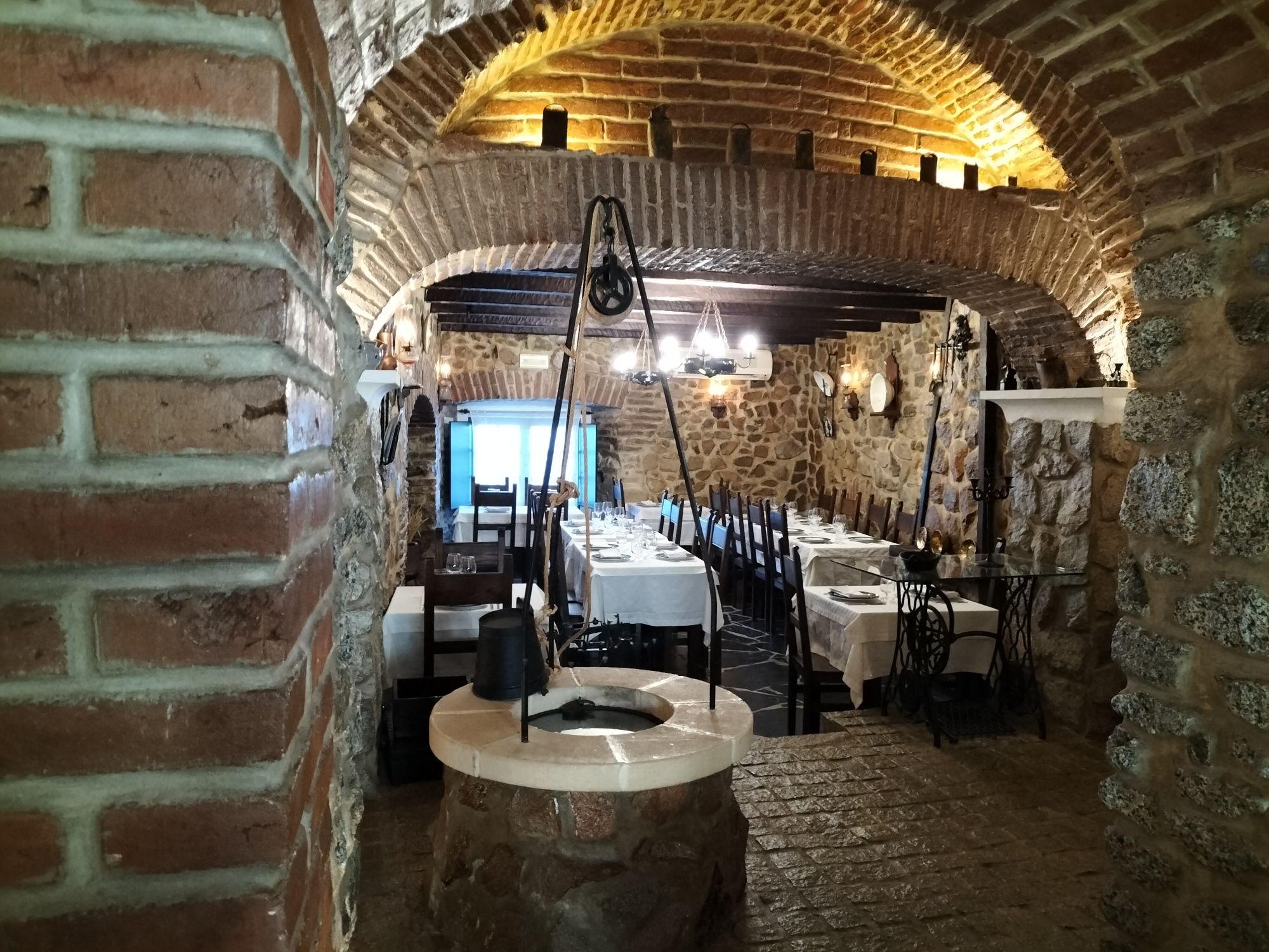 Vende-se prédio com restaurante no Alentejo