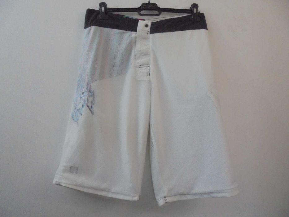 Bermudas de homem da marca LIGHTNINGBOLT