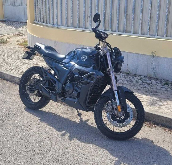 Zontes G1X 125 CC como Nova