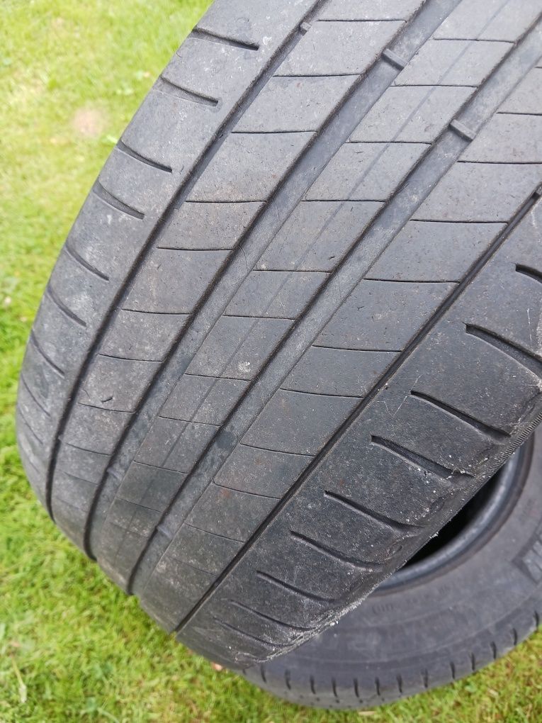 Opony MICHELIN 215/55 R16