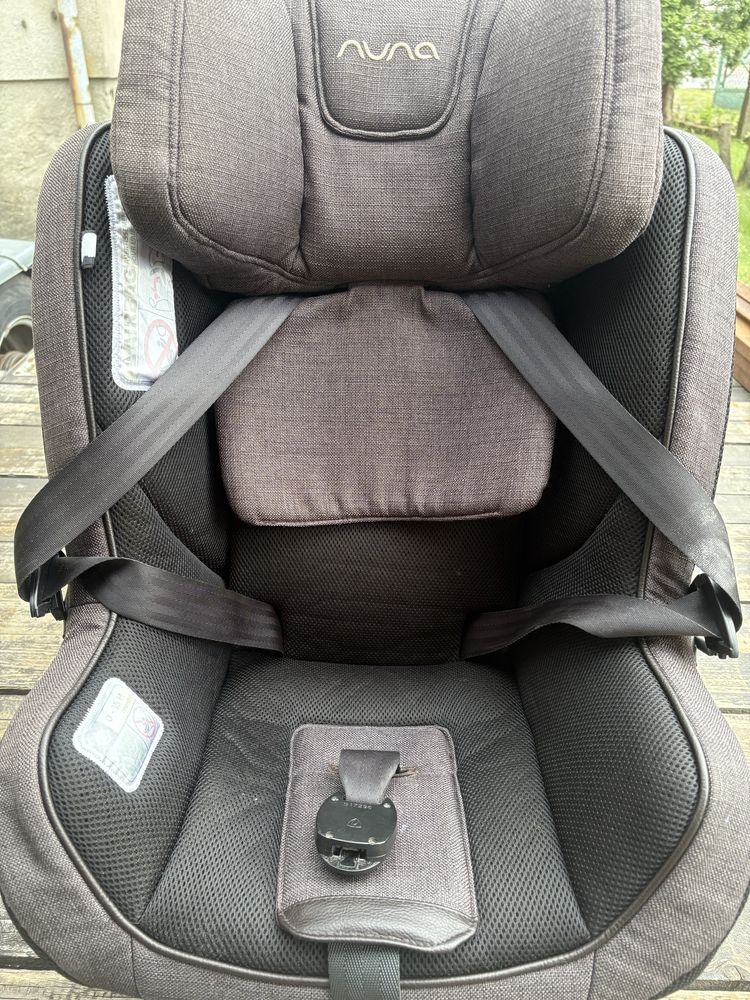 Fotelik Nuna isofix obrotowy