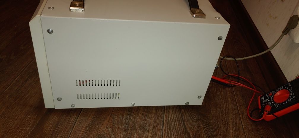 Стабилизатор напряжения Puls RS 8000 va + видео работы