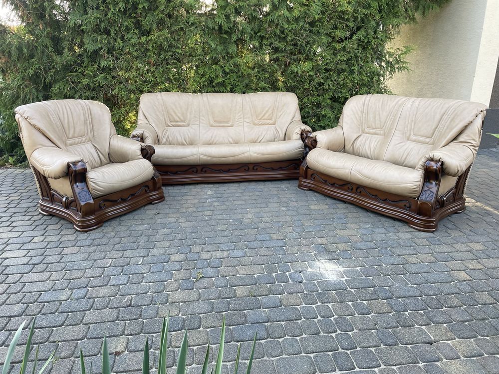 Zestaw wypoczynkowy po renowacji nowa naturalna skóra sofa fotele ława
