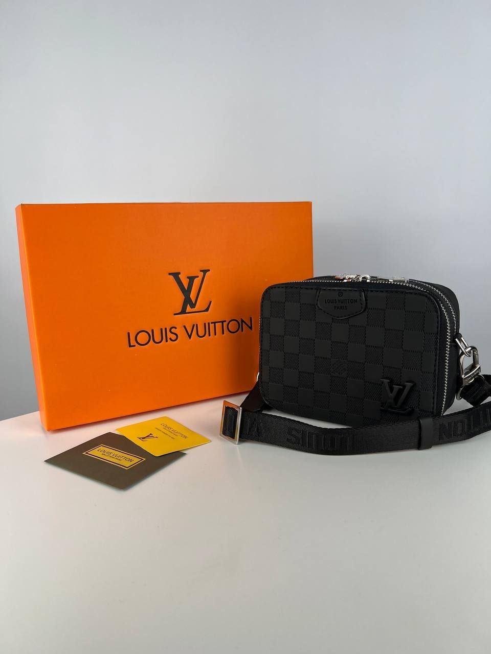 Сумка Louis Vuitton  через плечо мессенджер барсетка мужская