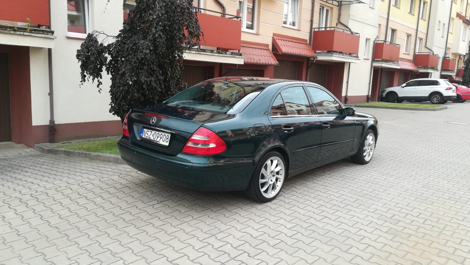Sprzedam ładnego i zadbanego Mercedesa benzyna z gazem .Automat klima