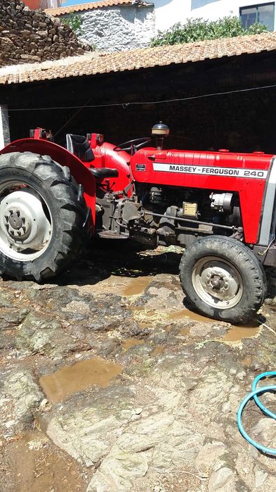 Massey Ferguson 240