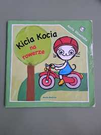 Kicia Kocia na rowerze