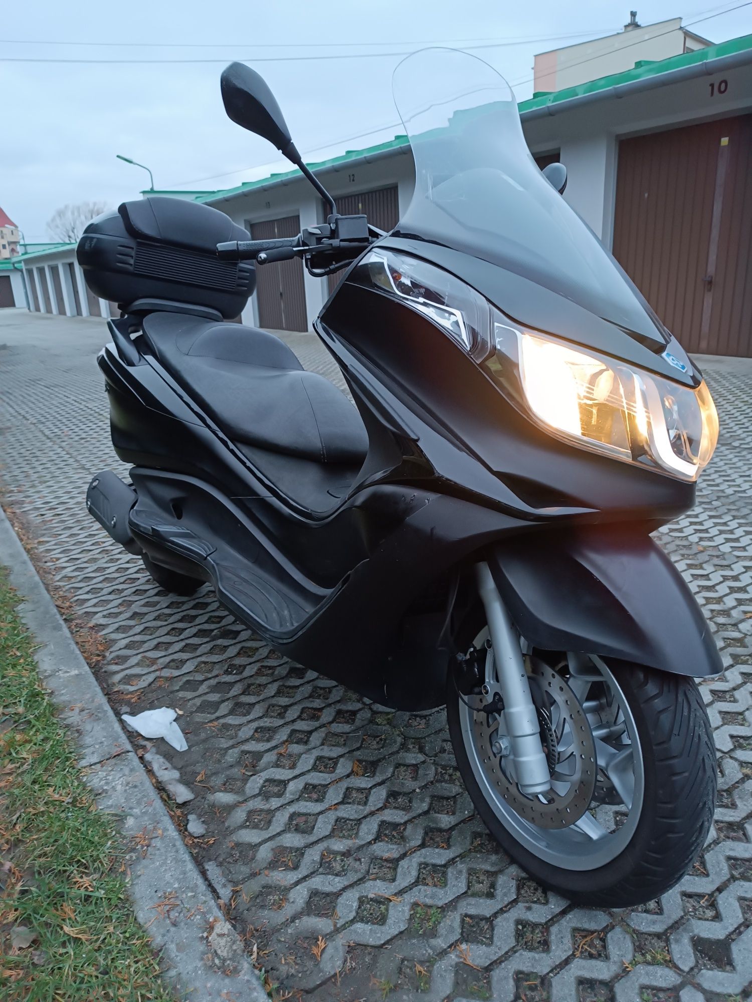 Piaggio x10 125 na kat.B