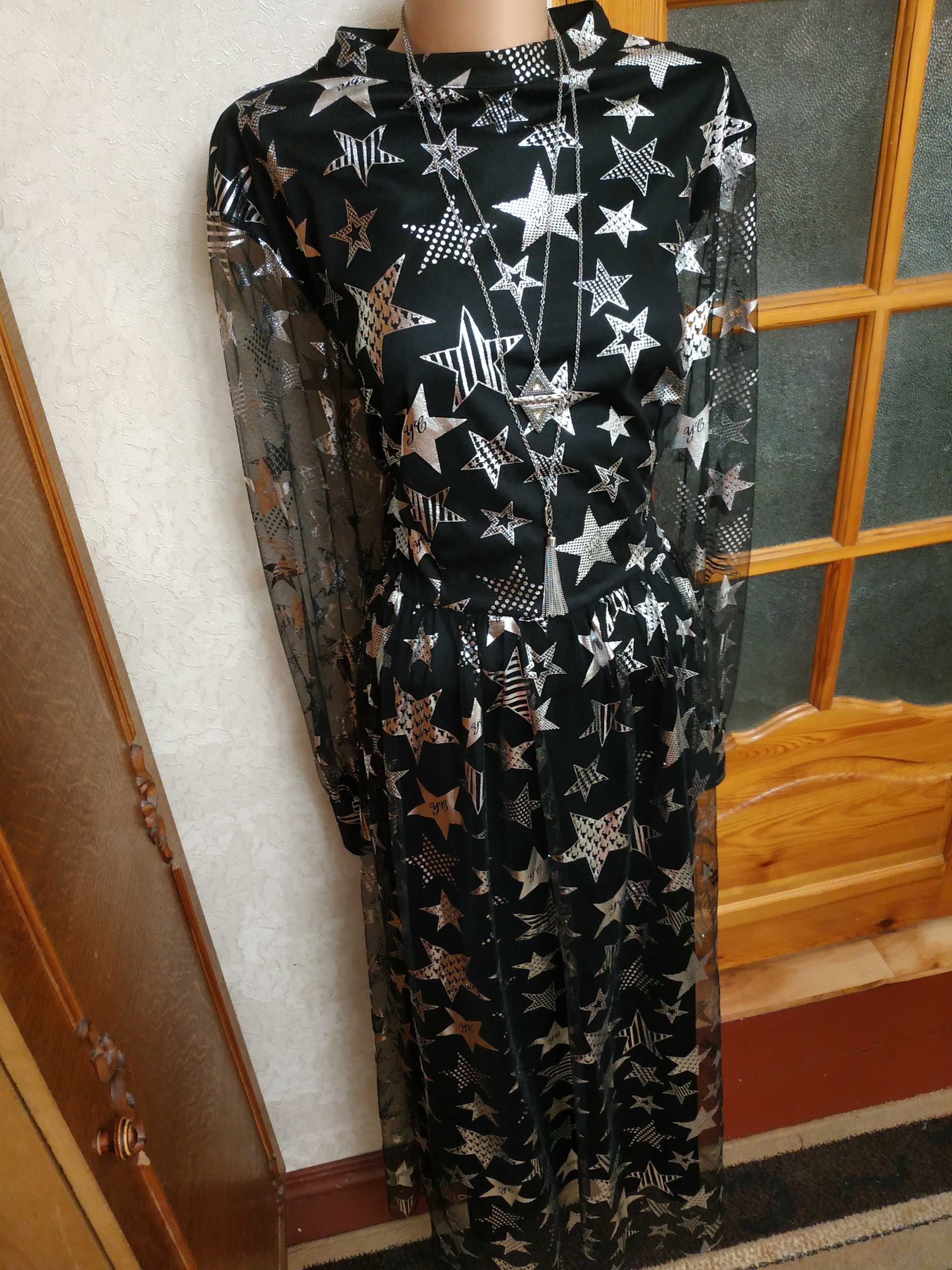 Дивовижна чорна фатинова сукня максі в стилі D&G у сріблясті зірки 50р