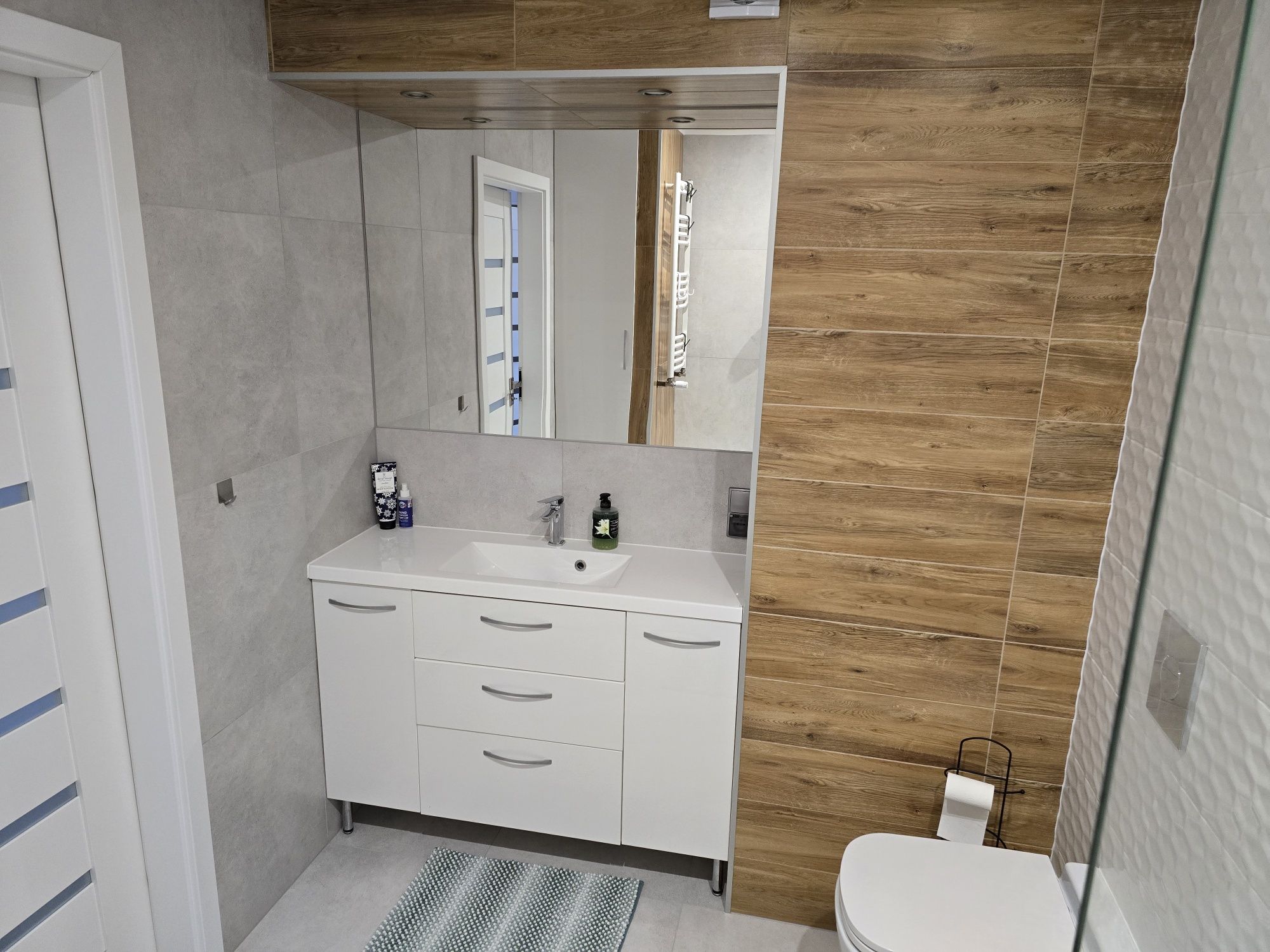 Apartamet 7 min drogi od plaży miejskiej