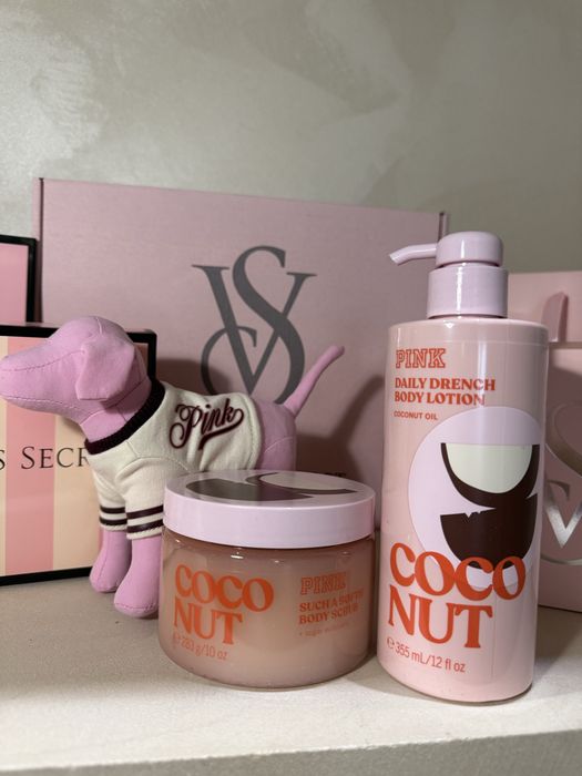 Лімітовані спреі і лосьйони Pink Victorias Secret. Вікторія сікрет