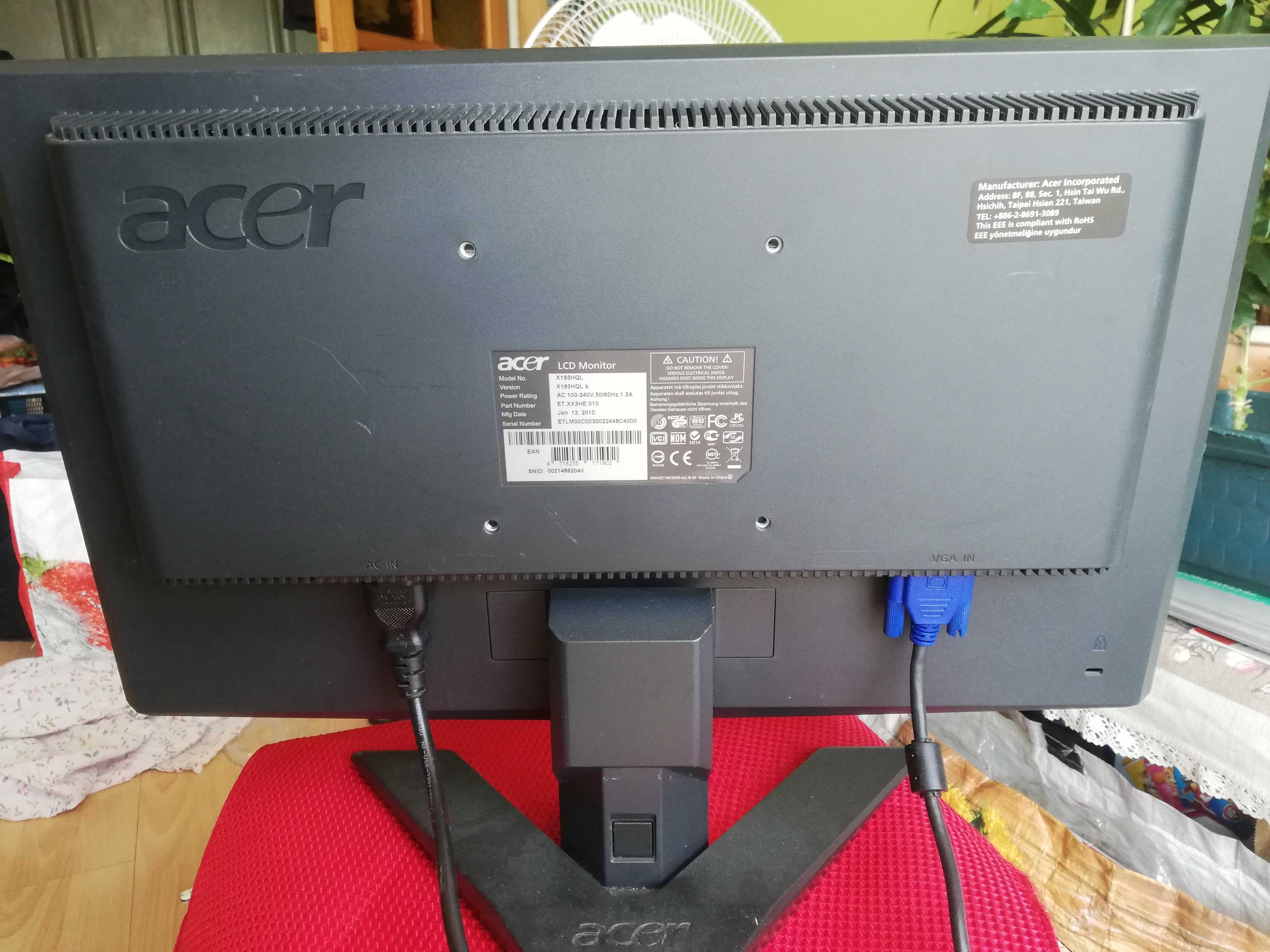monitor acer sprawny komt jak na zdjęciu 19cali
