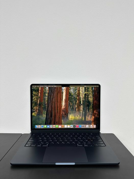 Macbook Air 2024 (m3 /16gb/256 ssd) ідеальний стан . Гарантія/