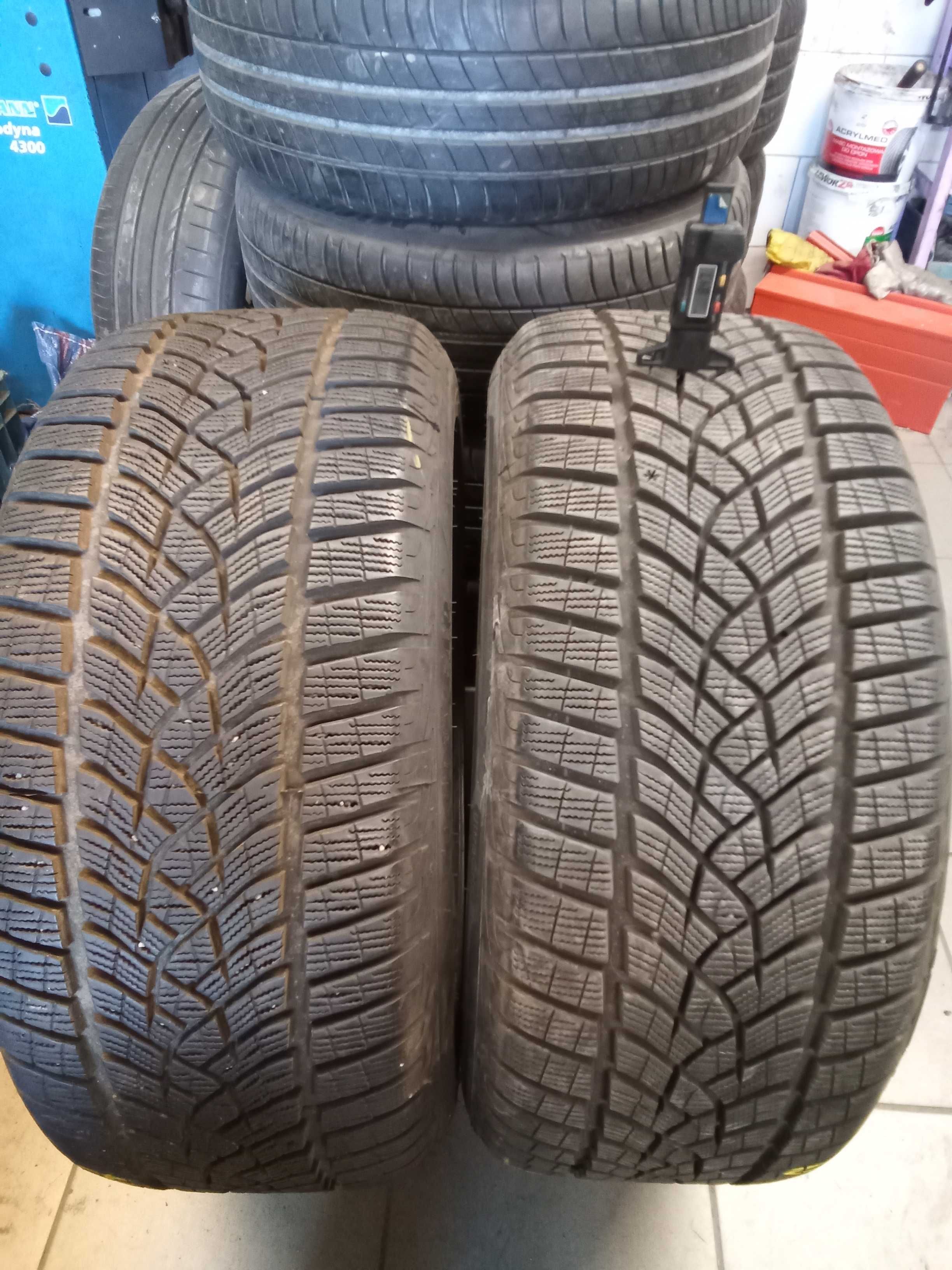 Opony zimowe 255/45 R19 Goodyear 22r.