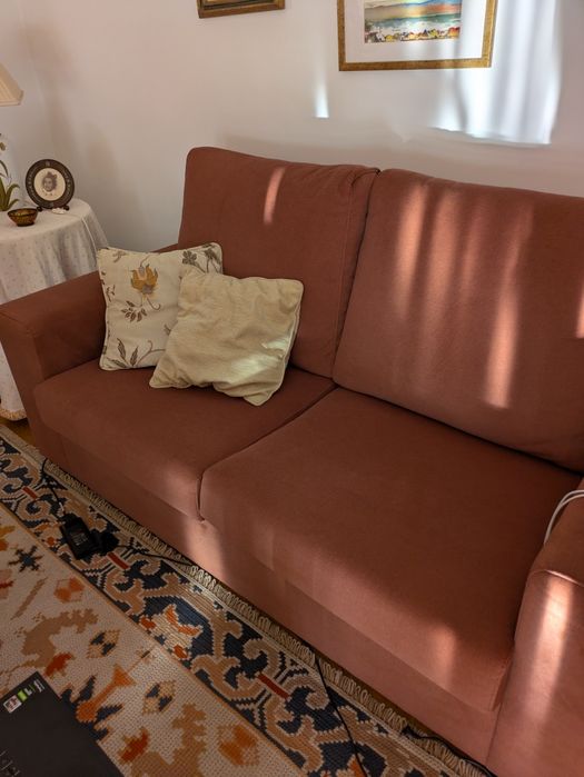 Sofá 2 lugares cor tijolo