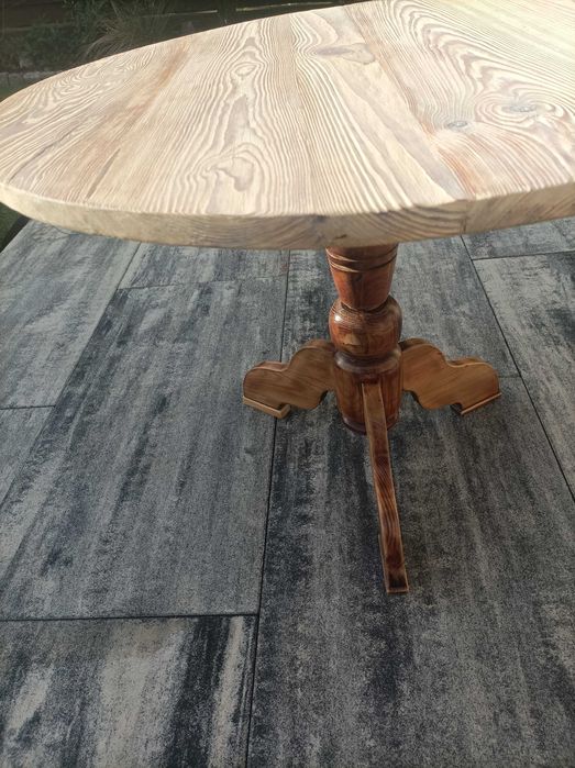 stół okrągły drewniany