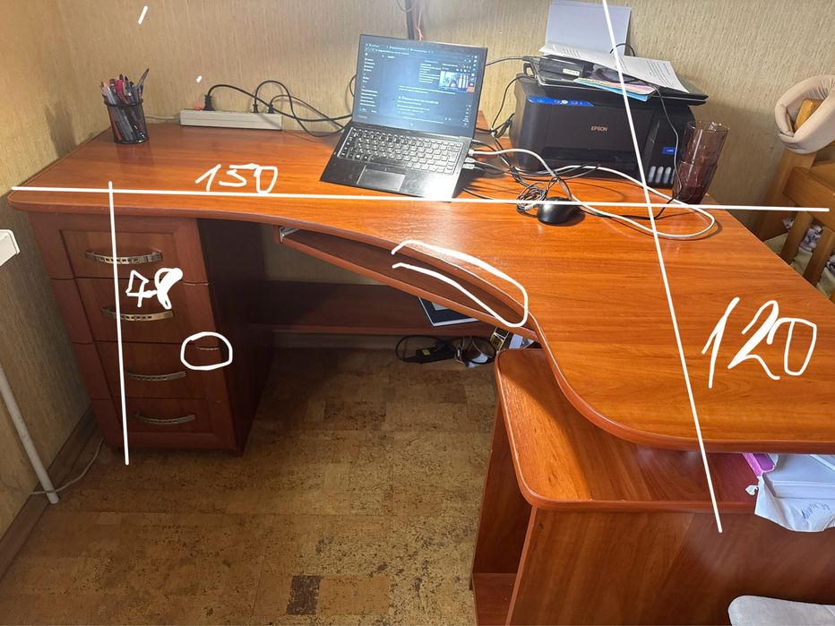 Стіл компютерний