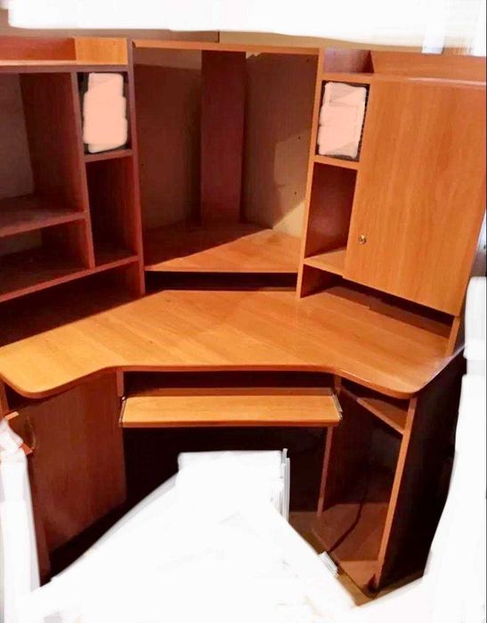 Компьютерный стол угловой с тумбочками