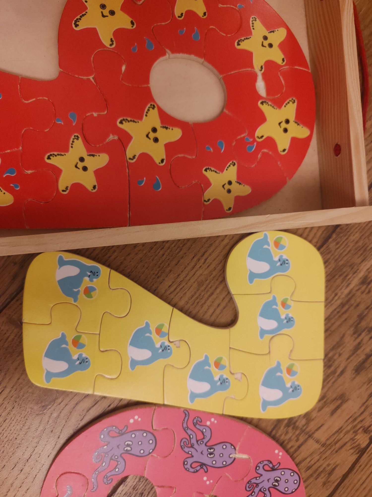 Drewniane puzzle. Cyferki