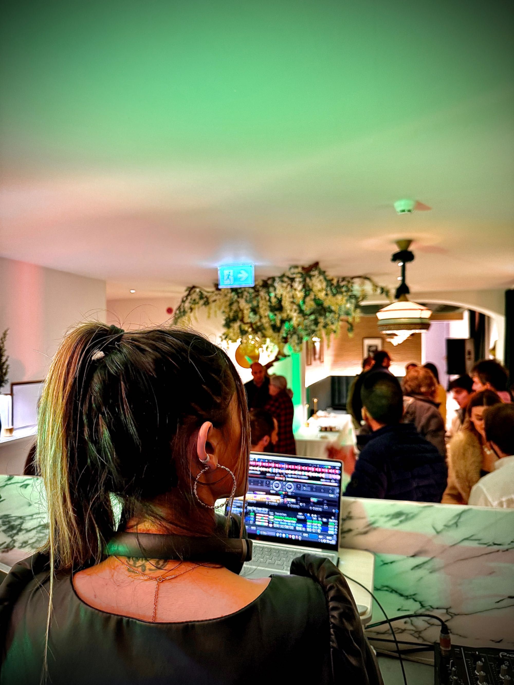 Serviço de Dj para o seu evento
