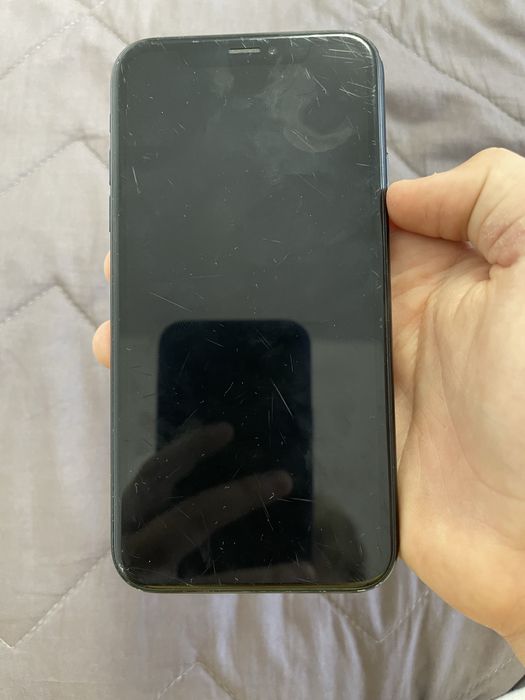 Iphone 10 xr продам