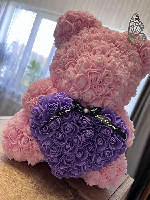 Ведмедик з троянд