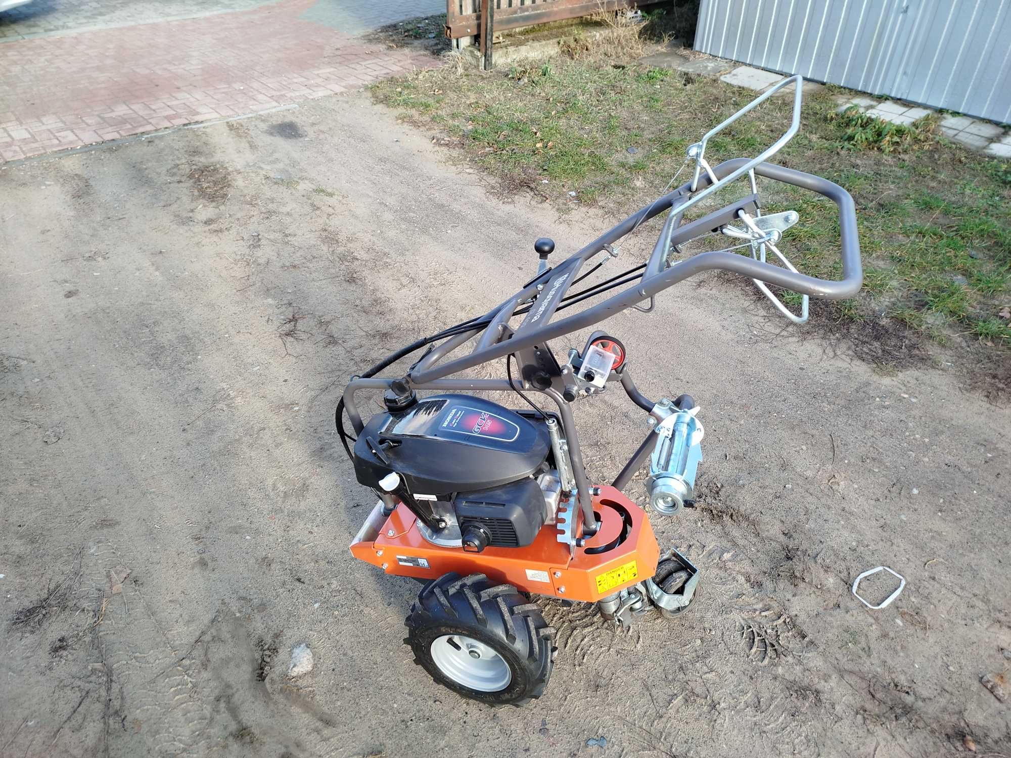 Układarka przewodu Husqvarna CL400 - do robotów koszących