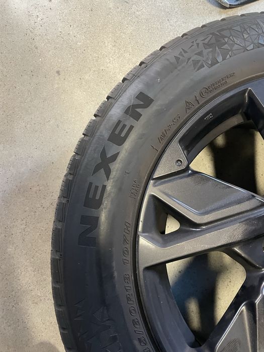Opony felgi 18 Honda CRV zimowe czarne